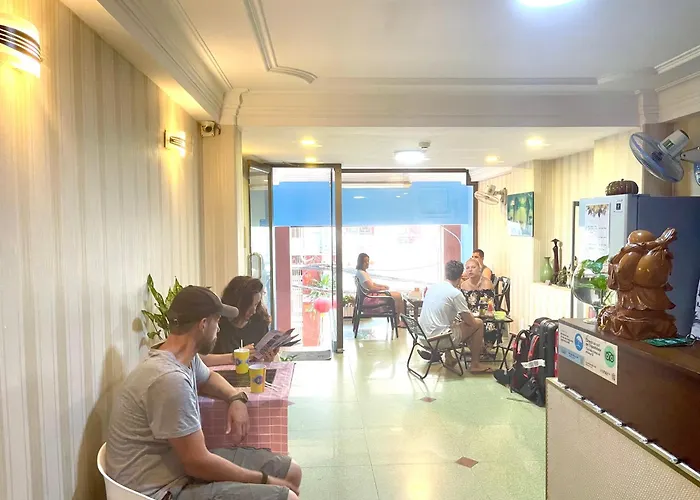 Giang Son Hotel江山民宿范五老区酒吧街胡志明市