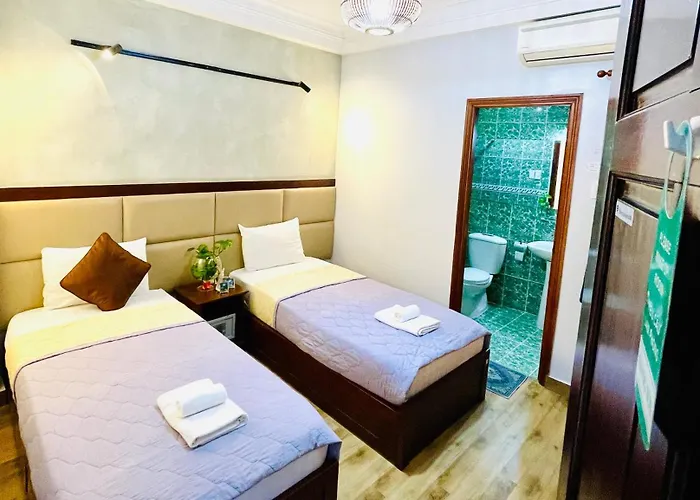 Giang Son Hotel