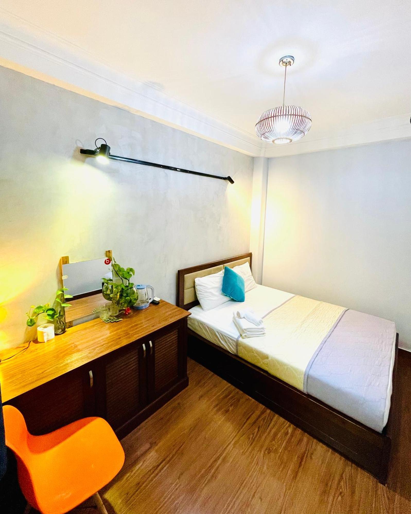 Giang Son Hotel江山民宿范五老区酒吧街胡志明市 Hotel Hô Chi Minh-Ville
