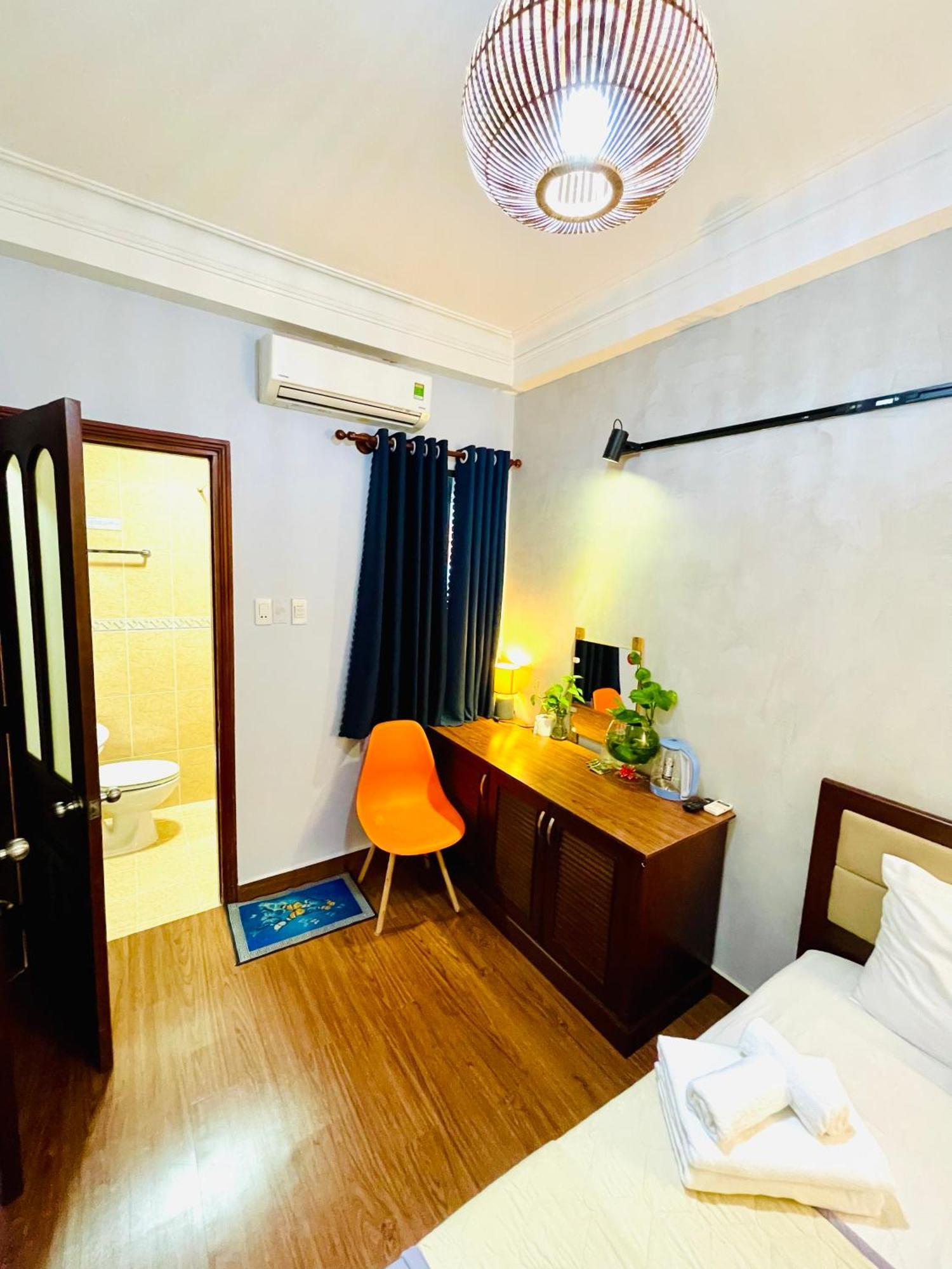 Giang Son Hotel江山民宿范五老区酒吧街胡志明市 Hotel Hô Chi Minh-Ville